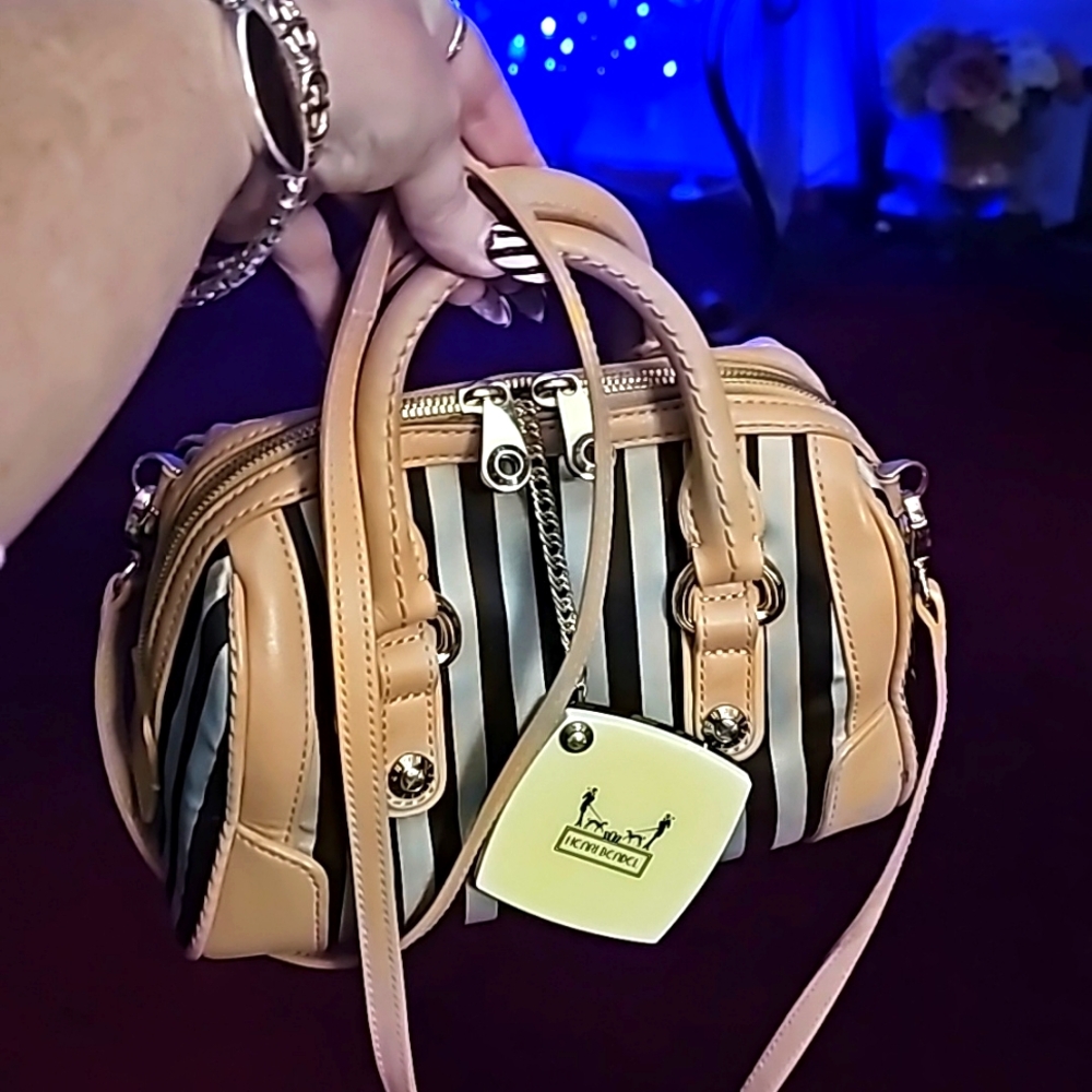 Henri Bendel Centennial Barrel Two-Way Satchel w/ Mirror - Picture 3 of 17